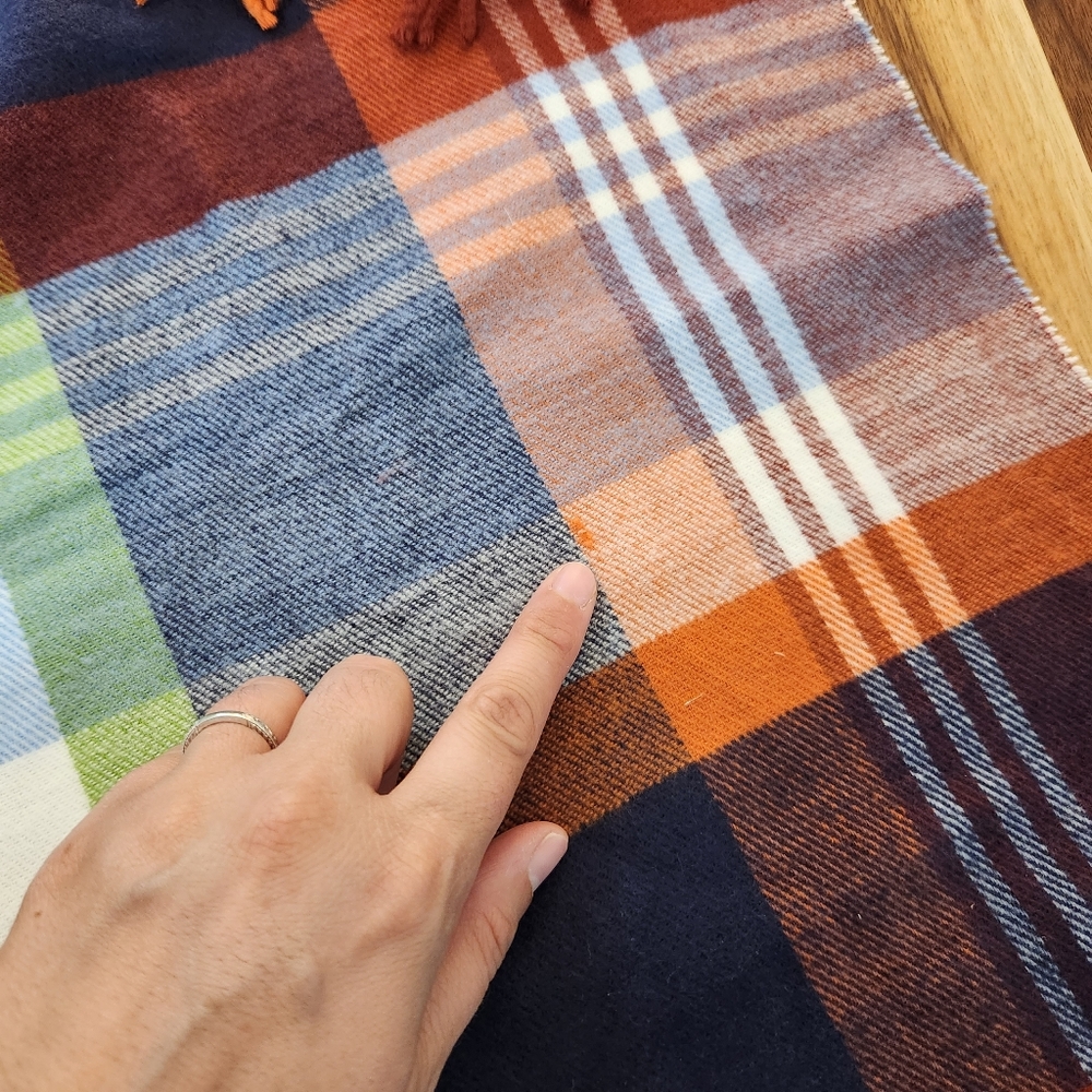 Cashmere Scarf Plaid Soft Made in Scotland Unisex - Picture 6 of 8
